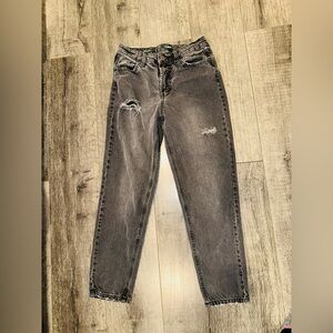 Wild Fable Woman’s High Rise Tapered Jean (room)